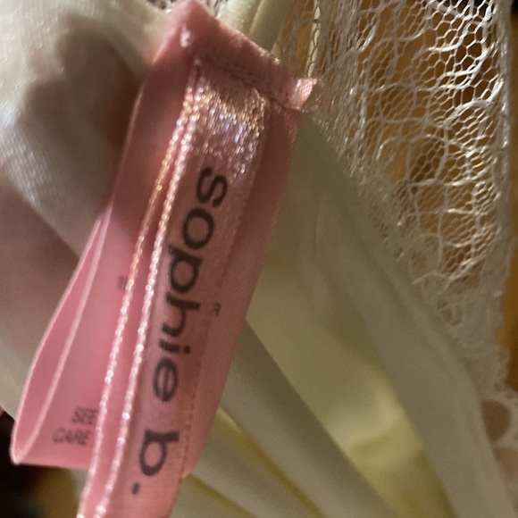 Sophie B babydoll ✨Firm unless Bundled w other item(s)✨ - Picture 6 of 6